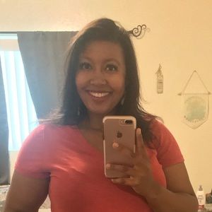 Meet your Posher, Adrianna